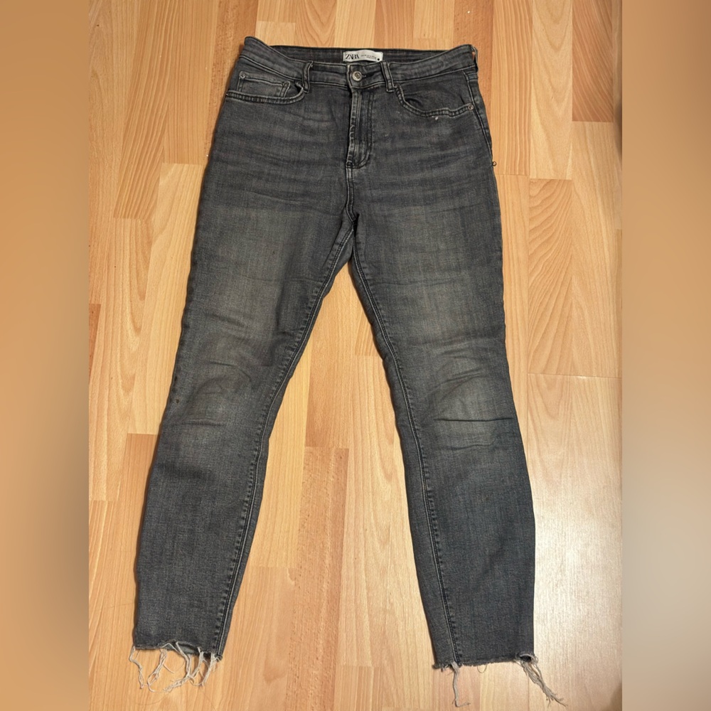 Zara women Charcoal Skinny Jeans